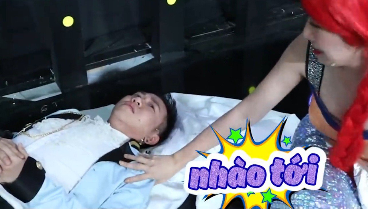 chi trong mot clip hau truong, chuyen tinh cam cua nhieu sao viet vo tinh bi khui ra - 9