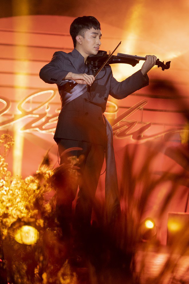 Hoàng Rob thăng hoa cùng Hà Trần và Bùi Lan Hương trong đêm nhạc violin độc đáo - 1