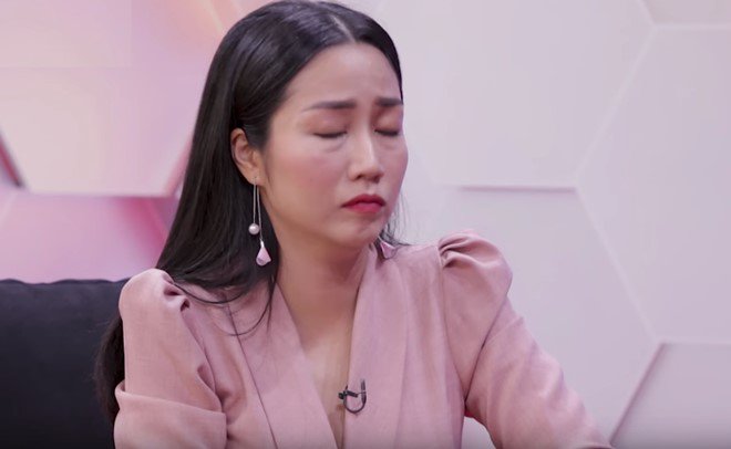 Ốc Thanh Vân lặng người, khóc vì thí sinh nhí bị bạn bè bắt nạt, cô lập suốt 3 năm - 4