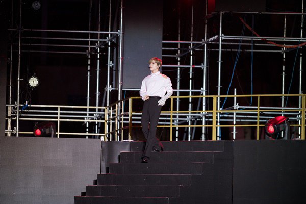 Một mình đến Việt Nam, Taemin (SHINee) khiến các fan nữ amp;#34;nín thởamp;#34; vì đẹp như tiên tử - 2