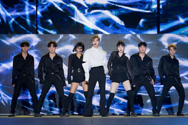 Một mình đến Việt Nam, Taemin (SHINee) khiến các fan nữ amp;#34;nín thởamp;#34; vì đẹp như tiên tử - 4