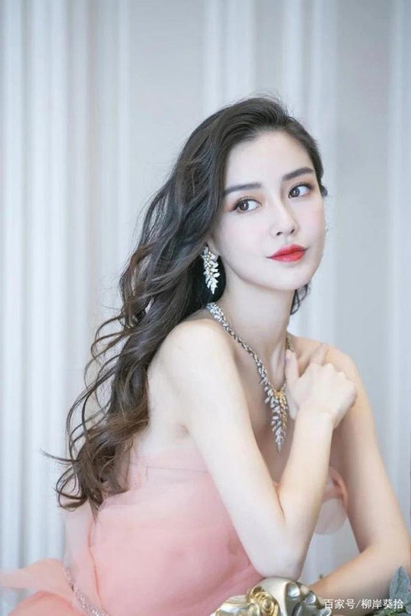 Không còn được Huỳnh Hiểu Minh amp;#34;chống lưngamp;#34;, sự nghiệp của Angelababy ngày càng thảm - 4