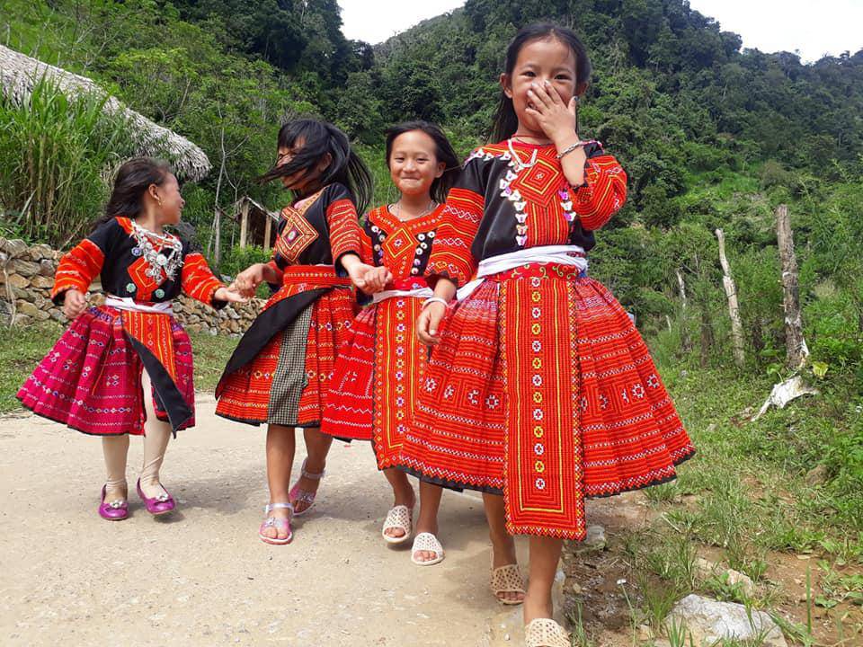 Ngỡ ngàng hoa mận nở trắng thung lũng Hang Kia - Pà Cò - 9