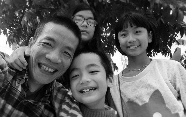 Lý do khiến bố đẻ của ca khúc amp;#34;Bà tôiamp;#34; ủng hộ con trai yêu từ năm lớp 6 - 1