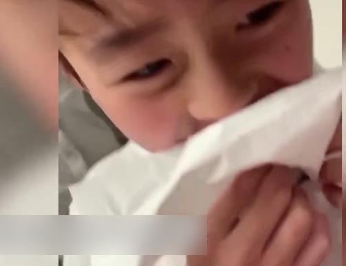truong ba chi khoe video can canh dung tay khong nho rang cho con trai - 2