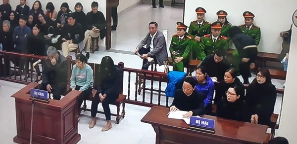 Bà Nguyễn Bích Quy thừa nhận: Không kiểm tra lại xe khi học sinh xuống là sai trái - 2