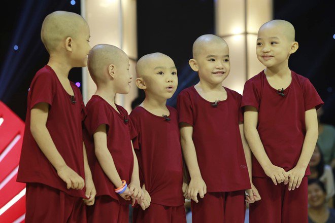 5 amp;#34;chú tiểuamp;#34; đại thắng Thách Thức Danh Hài, Trấn Thành - Trường Giang ôm bụng vì cười đau ruột - 1