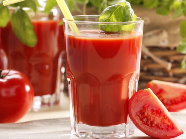 15 tác dụng sinh tố cà chua với sức khỏe và làm đẹp