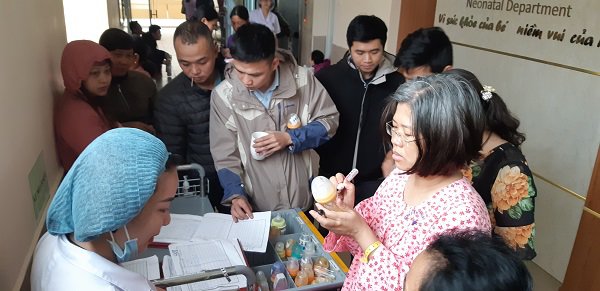 Tết nơi những em bé bằng cổ tay giành giật sự sống: “Ở lại ăn Tết cùng mẹ con nhé” - 1