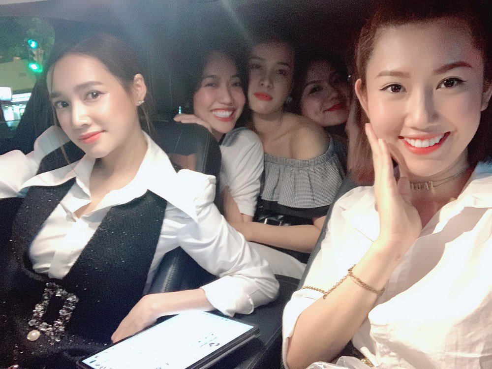 Hội bạn thân đẹp nhất Vbiz Nhã Phương, Diệu Nhi, Thuý Ngân bất ngờ đọ mặt mộc đầu năm - 4