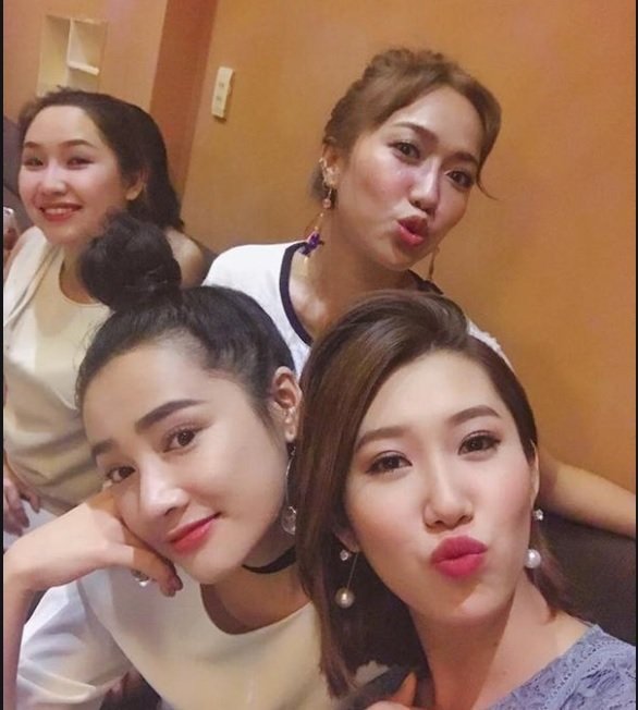 Hội bạn thân đẹp nhất Vbiz Nhã Phương, Diệu Nhi, Thuý Ngân bất ngờ đọ mặt mộc đầu năm - 1