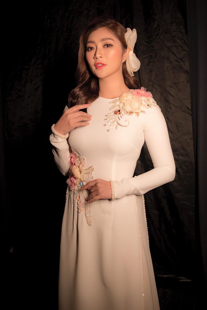 NSƯT Ngọc Huyền, Vân Trang và dàn sao diện áo dài đi ghi hình amp;#34;Bước chân hai thế hệamp;#34; - 4