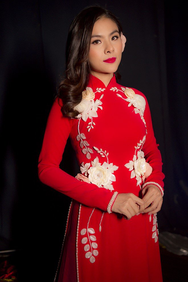 NSƯT Ngọc Huyền, Vân Trang và dàn sao diện áo dài đi ghi hình amp;#34;Bước chân hai thế hệamp;#34; - 3