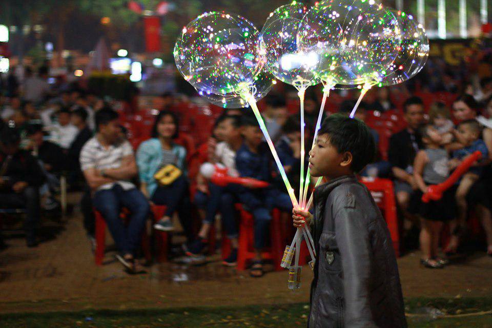 Không khí đón Giao thừa trên cả nước - 12