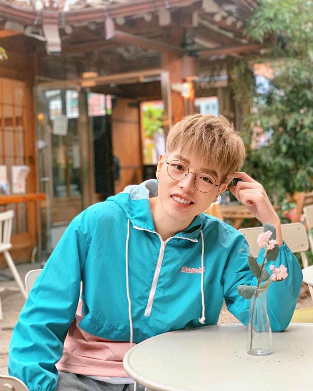 Riêng gì hội mỹ nhân, các nam thần Vbiz cũng chăm trang điểm đậm và chỉnh ảnh quá tay - 3