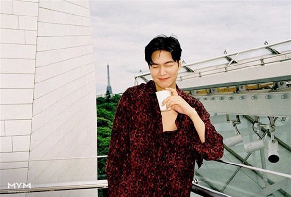 Đón năm Chuột, Lee Min Ho amp;#34;đánh cắpamp;#34; trái tim thiếu nữ với vẻ ngoài đẹp trai khó cưỡng - 7