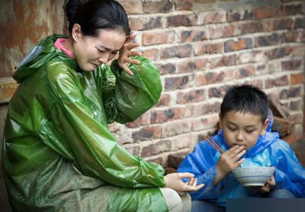 Mới 14 tuổi, con trai của amp;#34;Tình Nhiamp;#34; Vương Diễm đã amp;#34;trổ giòamp;#34; lớn hơn cả mẹ - 4