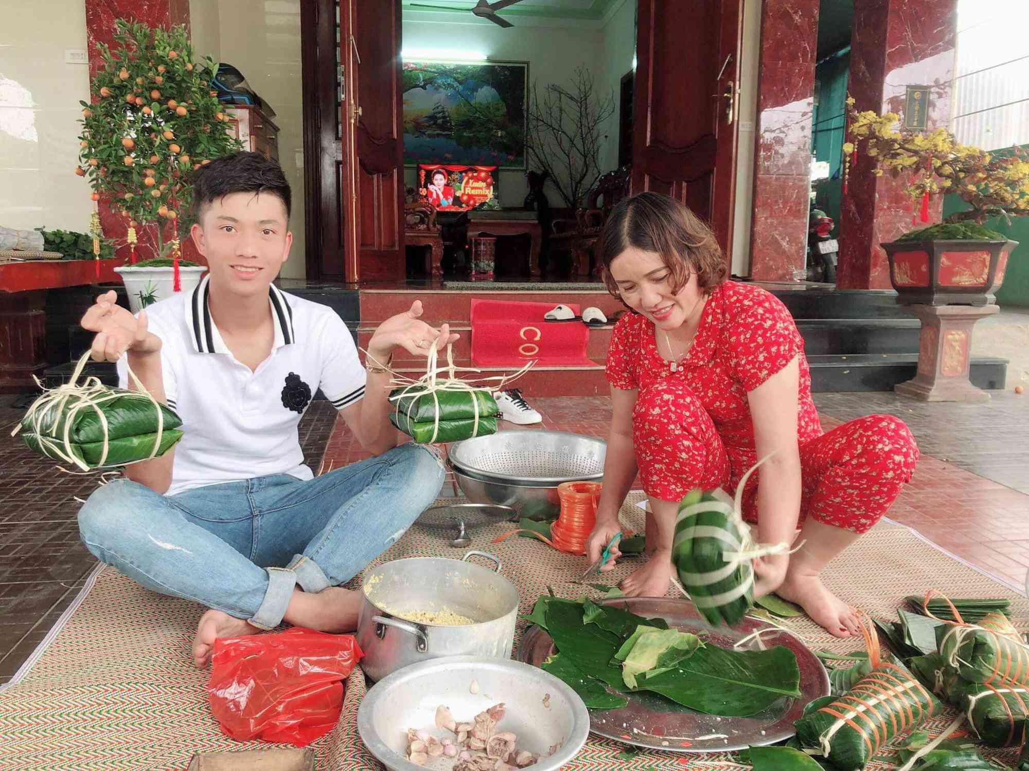 Phan Văn Đức háo hức đón Tết tại nhà vợ, hồi hộp trước lễ cưới lớn vào mùng 6 Tết - 2