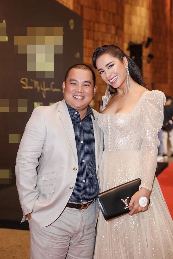 Chồng thấp vợ cao, 3 cặp đôi này vẫn cực đẹp đôi nhờ mặc đồng điệu từ nhà ra phố - 2