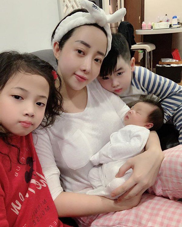 Hai hotmom nổi tiếng amp;#34;mắn đẻamp;#34;: Càng bầu càng đẹp, sinh lần 5 vẫn được động viên amp;#34;đẻ hết trứngamp;#34; - 5