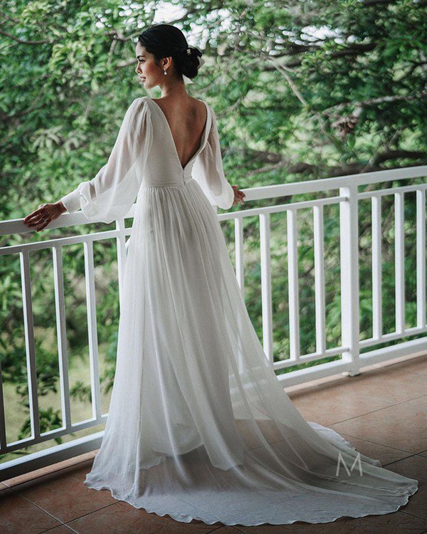 Sau 9 năm hẹn hò, HH đẹp nhất mọi thời đại tuyên bố cưới, nhan sắc chú rể gây sốt - 3