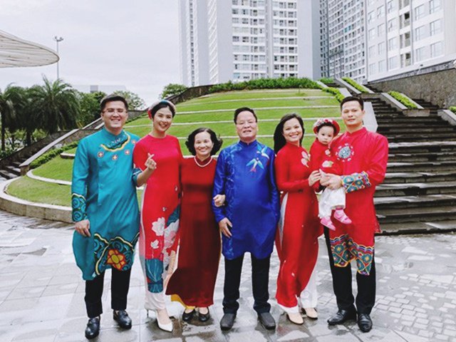 Nghi vấn HH Ngọc Hân sắp làm đám cưới, thân thiết với gia đình bạn trai soái ca dịp Tết