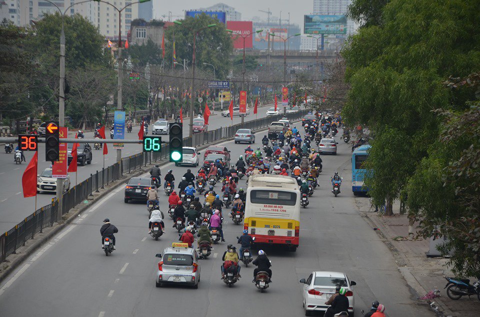 Xe ô tô, xe máy lưu thông qua tuyến đường này không quá cao.