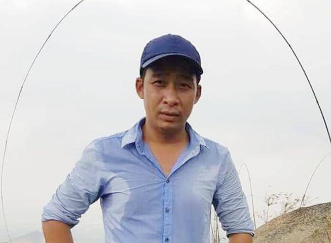 Diễn biến mới vụ xả súng sới bạc: Lực lượng công an cùng xe bọc thép vây bắt nghi phạm - 2