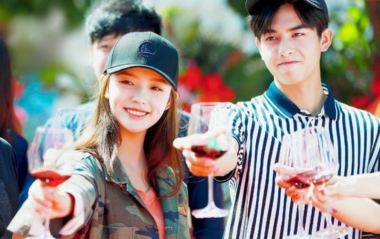 Chủ nhân cảnh mát-xa 18+: Đóng cặp với chị đẹp hơn 12 tuổi, amp;#34;sát thủ tình trườngamp;#34; có tiếng - 10