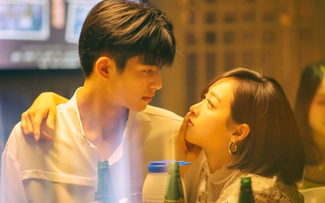 Chủ nhân cảnh mát-xa 18+: Đóng cặp với chị đẹp hơn 12 tuổi, amp;#34;sát thủ tình trườngamp;#34; có tiếng - 5