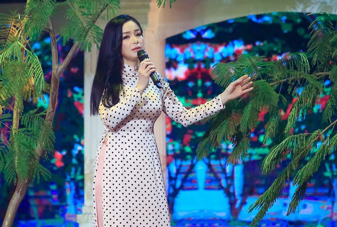 Nữ ca sĩ 17 năm ở xứ người ước được một lần dắt con gái về Việt Nam ăn Tết - 10