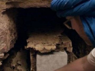 Bí mật bên trong ngôi mộ 4.000 năm khiến các chuyên gia choáng váng