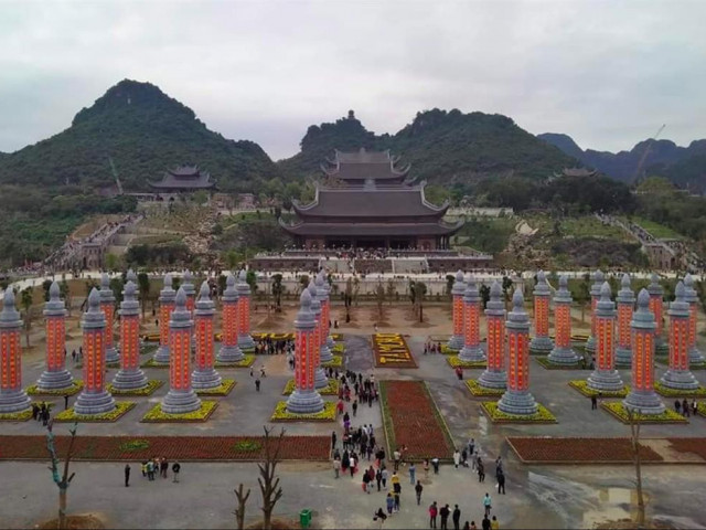 Lễ hội vắng khách giữa điểm nóng virus corona