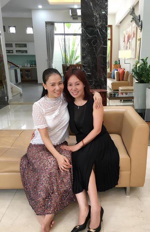 Thu Minh và chị gái hơn 8 tuổi giống nhau như sinh đôi làm Trấn Thành, Lê Giang thích thú - 5