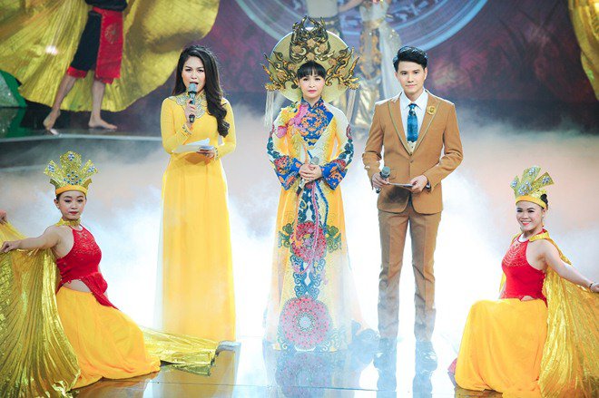 Mặc showbiz náo nhiệt chạy show sự kiện, MC Vũ Mạnh Cường quyết đi amp;#34;ngược dòngamp;#34; - 4