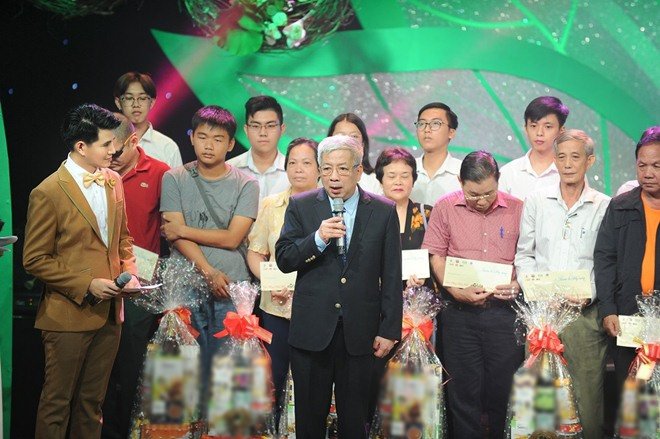 Mặc showbiz náo nhiệt chạy show sự kiện, MC Vũ Mạnh Cường quyết đi amp;#34;ngược dòngamp;#34; - 2