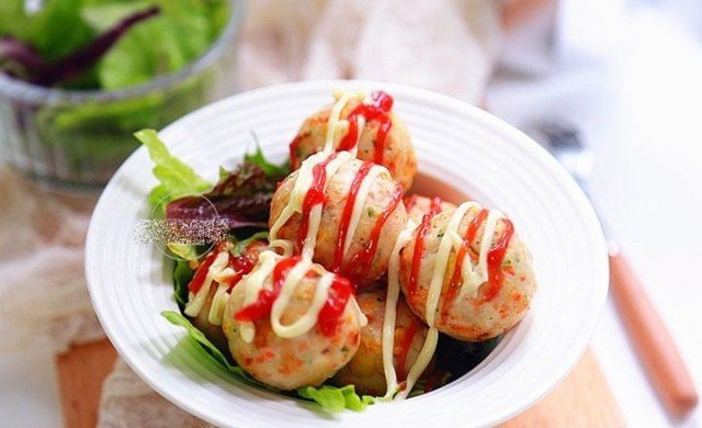 Con lười ăn rau, mẹ có ngay món ức gà viên đảm  bảo con ăn thun thút - 6