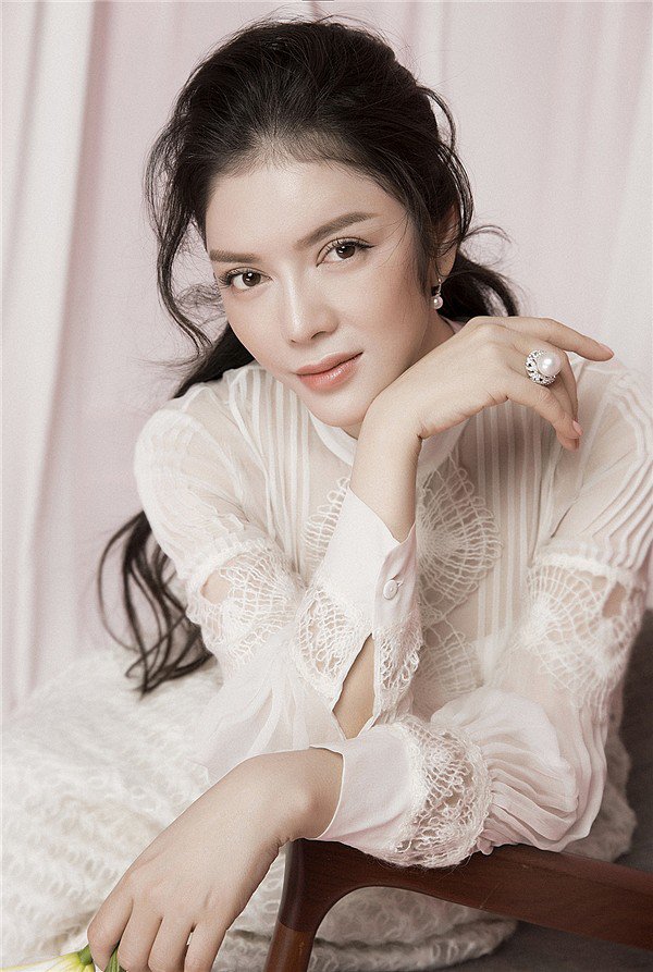 Lý Nhã Kỳ lên tiếng khi biệt thự 118 tỷ đồng to như lâu đài bị rao bán trên Facebook - 2