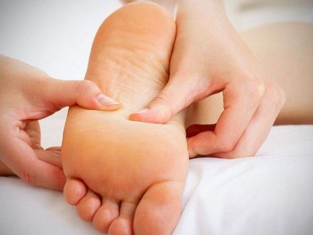 Có 3 dấu hiệu lạ xuất hiện trên bàn chân, cho thấy gan đang kêu cứu