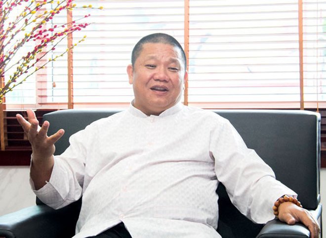 4 dai gia viet khong hoc dai hoc, co nguoi con thi truot 4 lan - 1