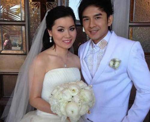 thuy tien - dan truong: "lam vo nghe si doi khi thay minh nhu me don than" - 1