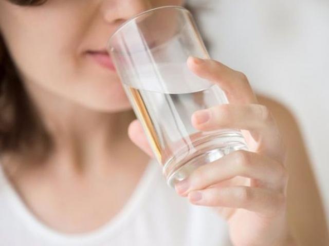 Uống nước vào 4 thời điểm này còn tốt hơn trăm viên thuốc bổ, ngăn ngừa tắc mạch máu