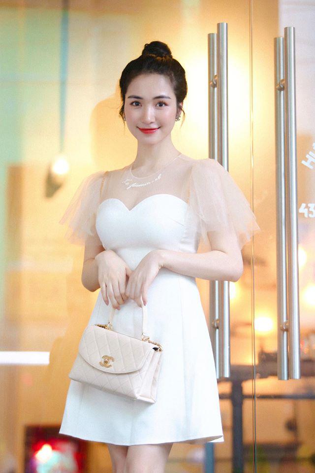 hoa minzy chia se muc thu nhap nua ty/ngay sau khi tang nha 2 mat tien cho bo me - 1
