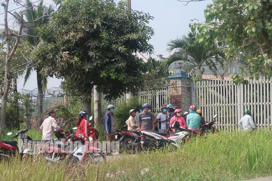 Tin tức 24h: Cận cảnh nhiều người đột nhập vào nhà hoang nơi Tuấn khỉ từng ẩn náu - 7