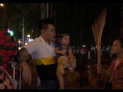 Clip Eva - Ở nhà 7 tỷ, Lê Dương Bảo Lâm vẫn ra vỉa hè bán hoa phụ vợ