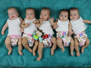 Tin tức - Sinh 5 hoàn toàn tự nhiên, bà mẹ chi 8 triệu mỗi tuần nuôi gia đình 10 người