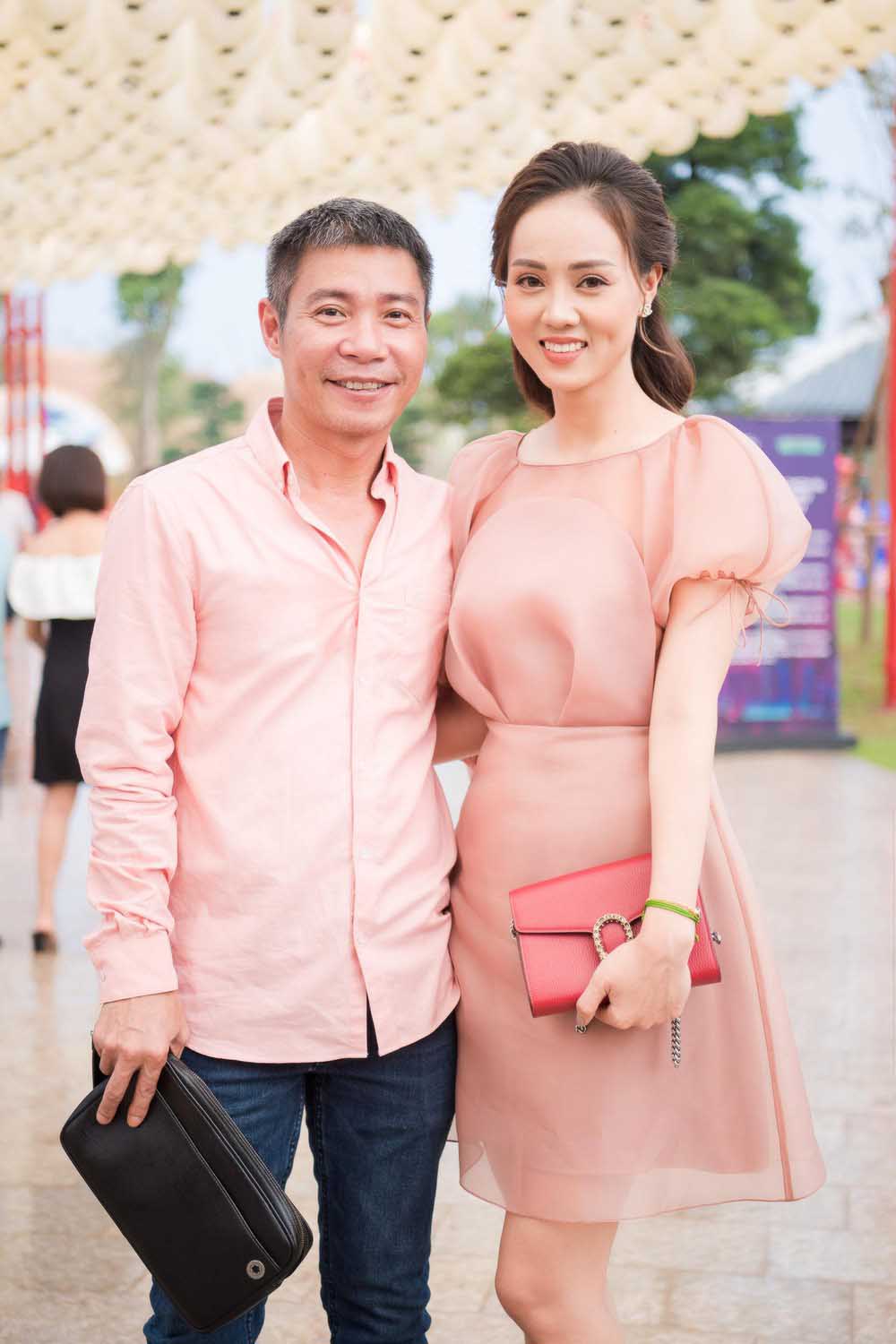 Cuộc sống hiện tại của NSND Công Lý bên bạn gái kém 15 tuổi - 8