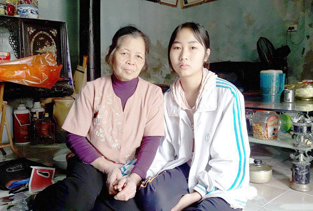 be gai bi me bo roi, phai song voi giup viec ngheo cach day 16 nam gio ra sao? - 1
