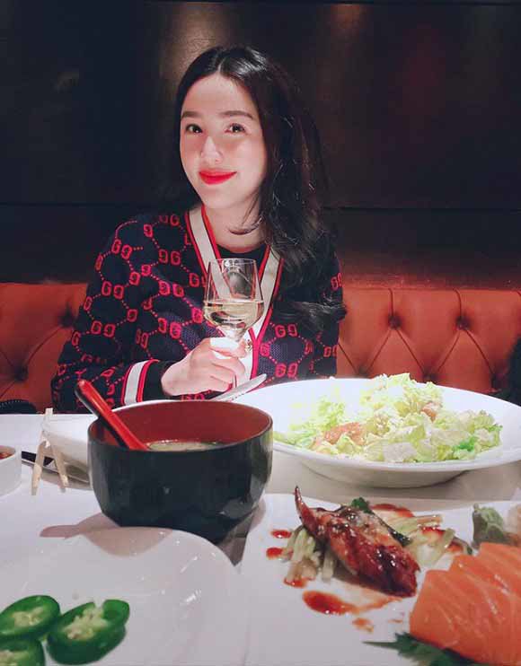 Bảo Thy khôn khéo đáp trả khi bị chê lấy chồng già, mặt tròn xoe như có bầu - 2