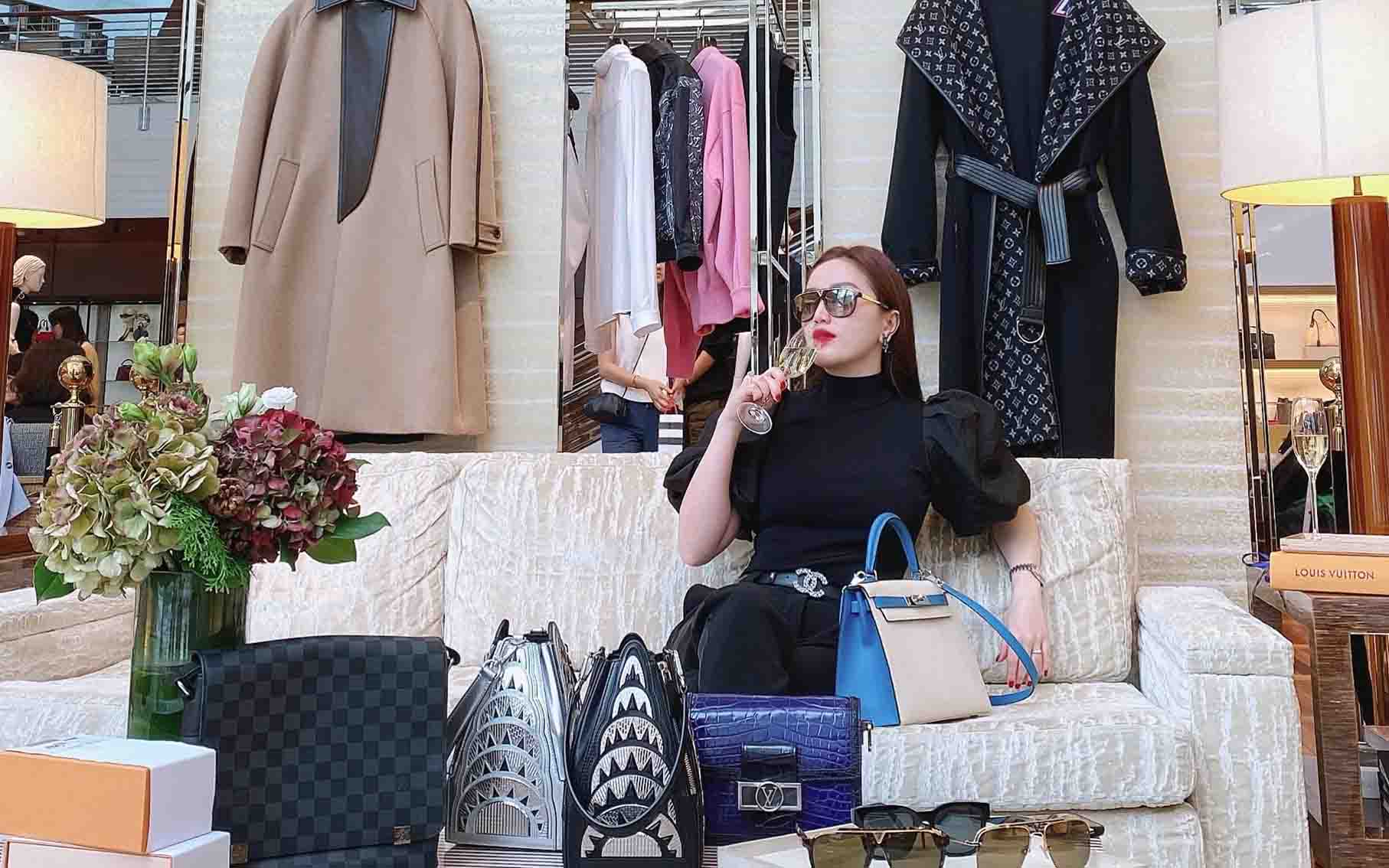 Bảo Thy khôn khéo đáp trả khi bị chê lấy chồng già, mặt tròn xoe như có bầu - 1